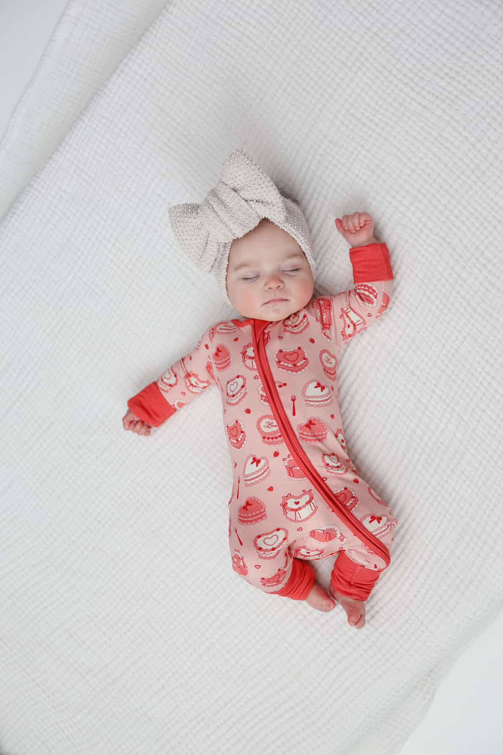 Sweetheart Cakes (Convertible Zip Footies)