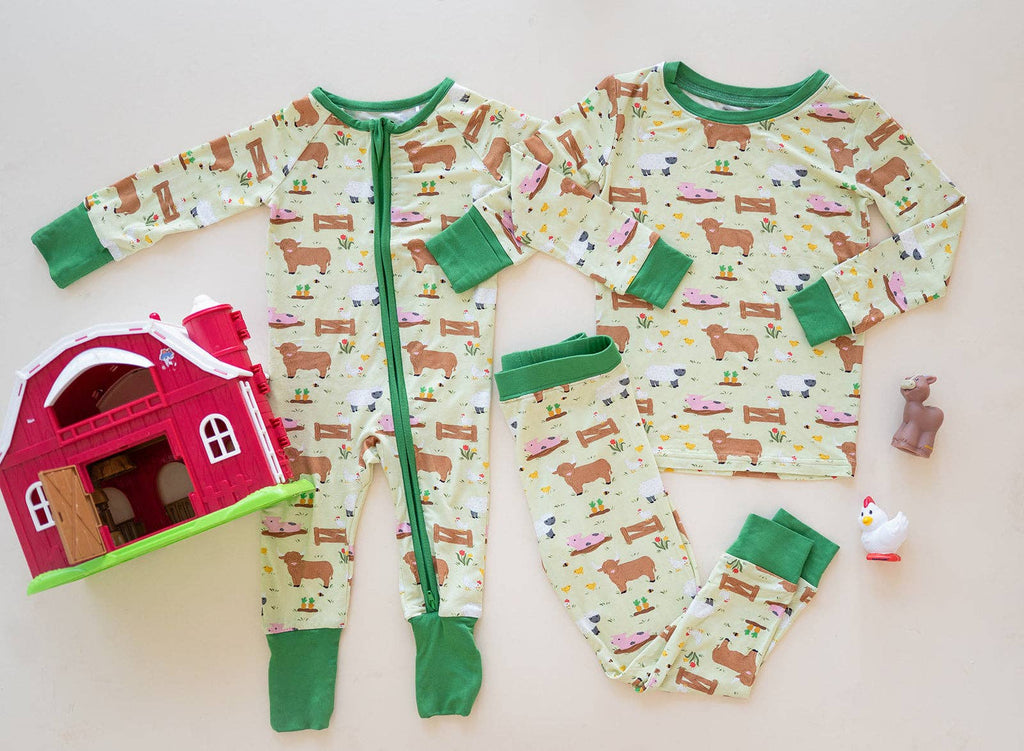Little Moo Farm (Convertible Zip Footies)