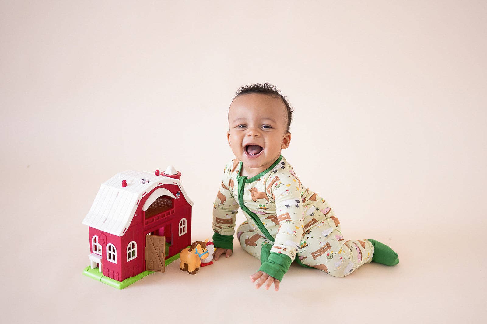 Little Moo Farm (Convertible Zip Footies)